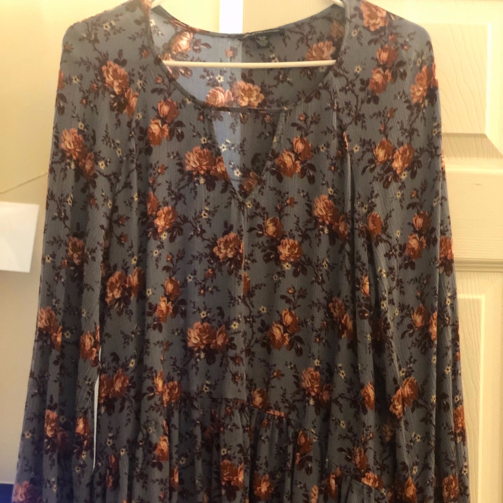 American Eagle Flower Blouse